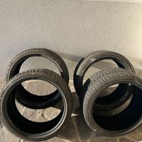 4 Gomme invernali Kumho 235/35 R19 – quasi nuove