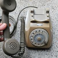telefono a disco vintage grigio 