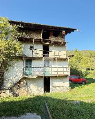 RUSTICO A COASSOLO TORINESE