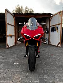 Ducati Panigale v4S 2023/24
