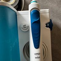 Spazzolino elettrico SonicCare e idropulso BrAun