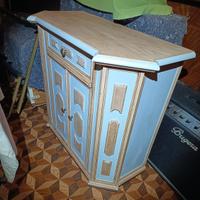 Mobiletto vintage capiente