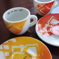 SERVIZI da 6 TAZZINE CAFFE', UNO ROSSO UNO GIALLO