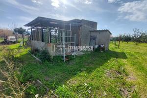 TERRENO AGRICOLO CON DEPOSITO E POZZO ANNESSO A GI