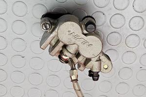 PINZA ANTERIORE YAMAHA WRF 250 2001 2002 YZF WR-F