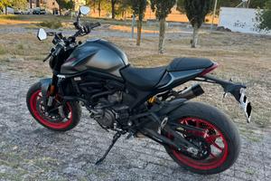 Ducati Monster 937
