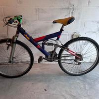 mountain bike con doppio ammortizzatore 26"