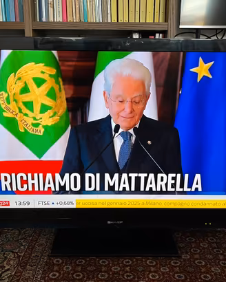 TV Sharp Aquos 40” Full HD LED - Perfetto
