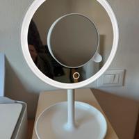 Specchio da trucco make-up con luce