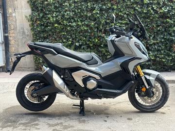 Honda X-ADV 750 Grigio Finanza