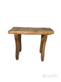 Sgabello in legno