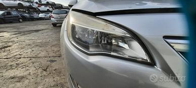 OPEL ASTRA 2013 - FARO ANTERIORE DESTRO