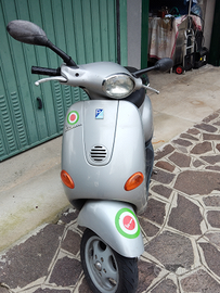 Scooter Vespa 50 cc 4 tempi