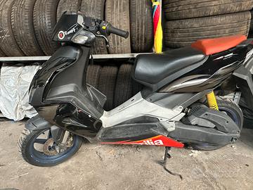 aprilia sr 50 factory  2007