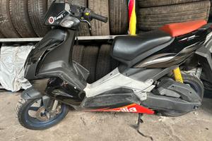 aprilia sr 50 factory  2007