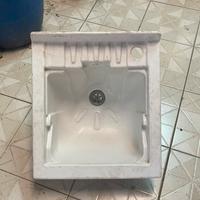 Lavabo in plastica
