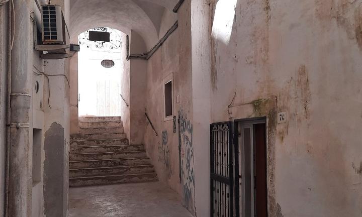 Monolocale finestrato centralissimo