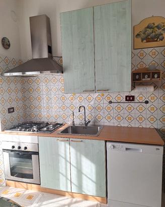 Cucina compl. dispensa e tavolo estraib.  Anagnina