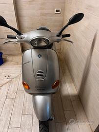 Vespa 50