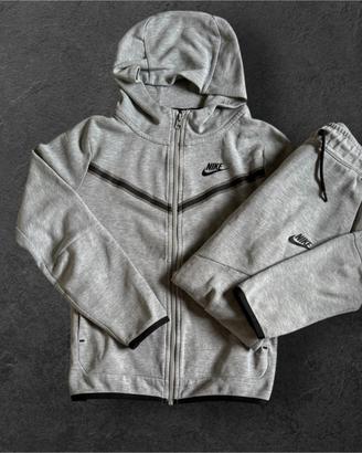 Tuta nike tech