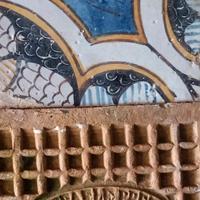 Riggiole in  maiolica Raffaele Prete del 1