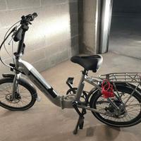 Bici Elettrica Ebike  pieghevole per camper