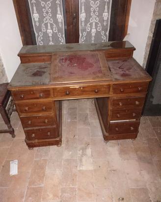 Scrivania da studio a doppio cassettone