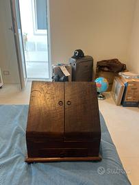 mobiletto antico per cancelleria