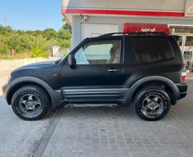 MITSUBISHI Pajero (2000-2007) - 2001