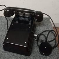 Telefono URMET a manovella. 