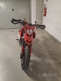 Ducati hypermotard 1100 evo