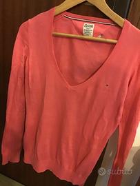 Due maglie marca Denim Hilfiger e Polo