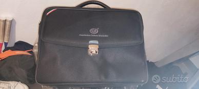 Valigetta porta bicchieri AIS