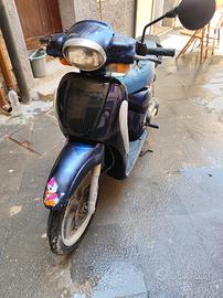 scooter scarabeo Aprilia 