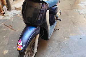 scooter scarabeo Aprilia 