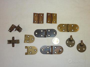 Cerniere in ottone per mobili antichi