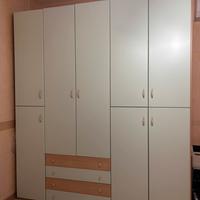 Armadio sei ante con scrivania e comodino