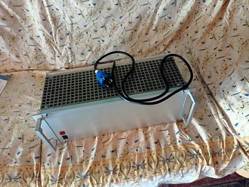 amplificatore finale rack, colore silver 