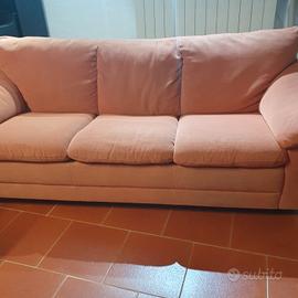 divano tre posti vintage in microfibra