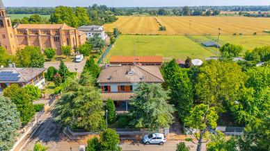 BIFAMILIARE A MODENA