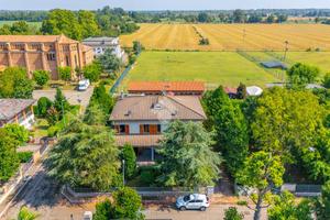 BIFAMILIARE A MODENA