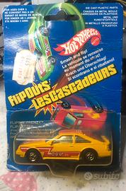 Macchina Hot Wheels FlipOuts