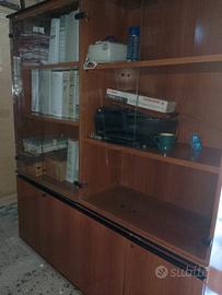 Vetrina/Libreria anni 70-80 con ante in vetro – un