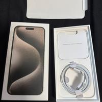 IPhone 15 Pro Max 1tb 4 custodie + protezioni