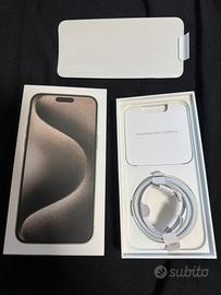 IPhone 15 Pro Max 1tb 4 custodie + protezioni