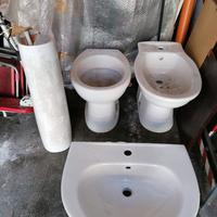 Sanitari in ceramica come da foto