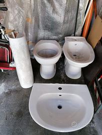 Sanitari in ceramica come da foto