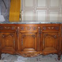 Credenza classica in legno