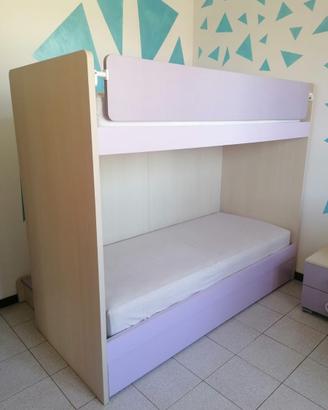 Letto a castello con scala