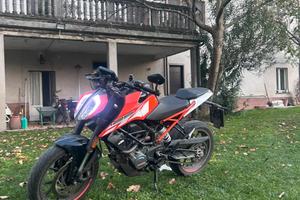Ktm duke 125 modello abs
